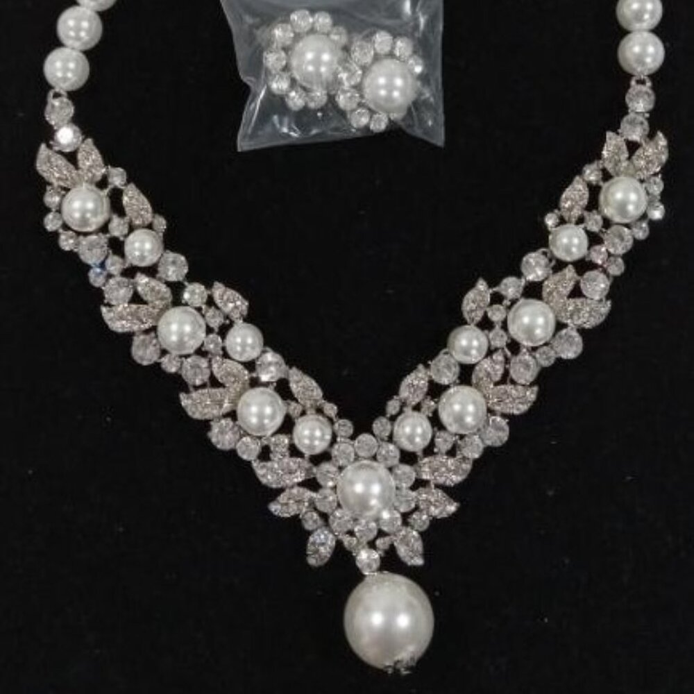 Pearl Dynasty Necklace Set